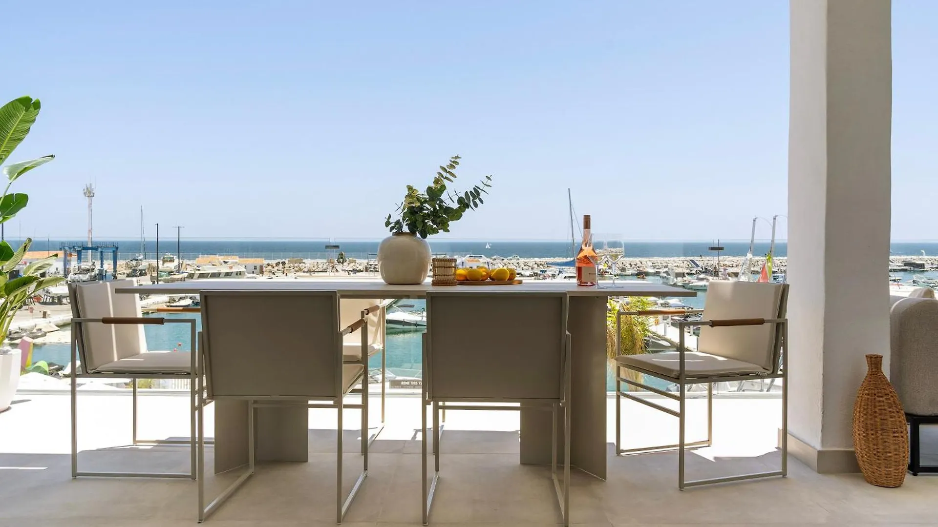 شقة 224 -Luxury Selection- Puerto Banus Marbella Front Line Duplex Penthouse